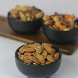 لوز امريكي مالح - 250ج